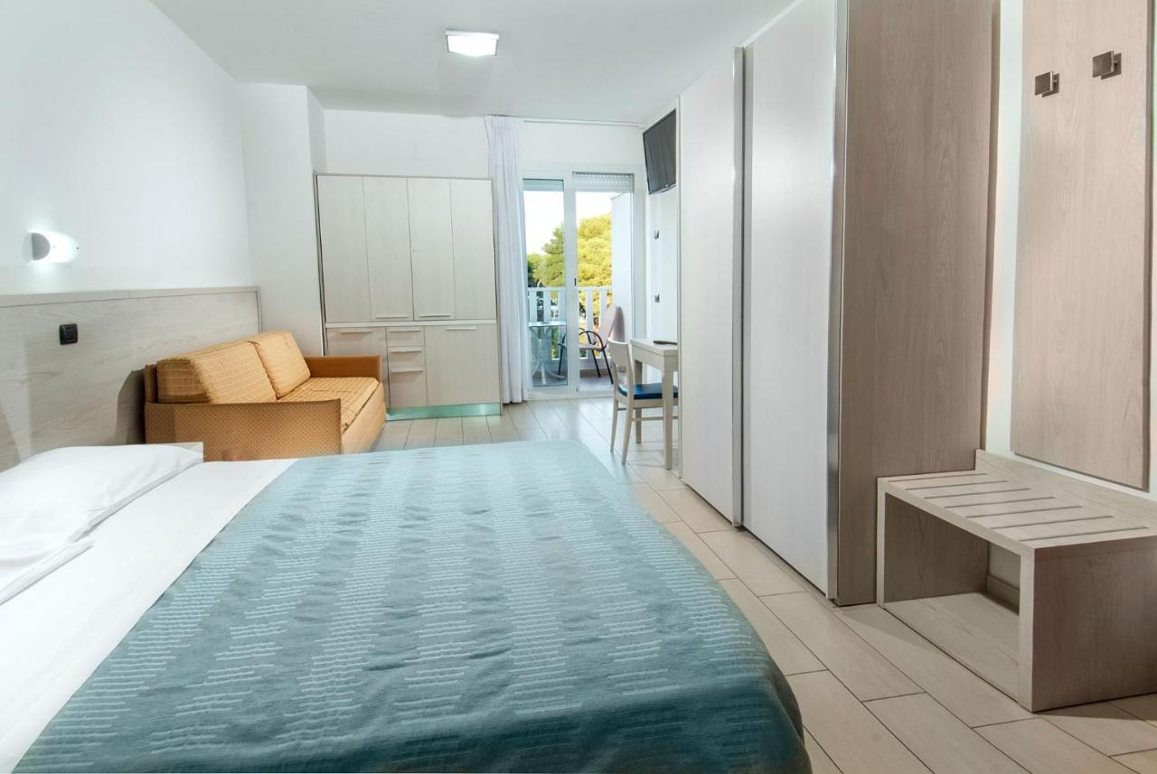 Residence Clipper Giulianova Εξωτερικό φωτογραφία