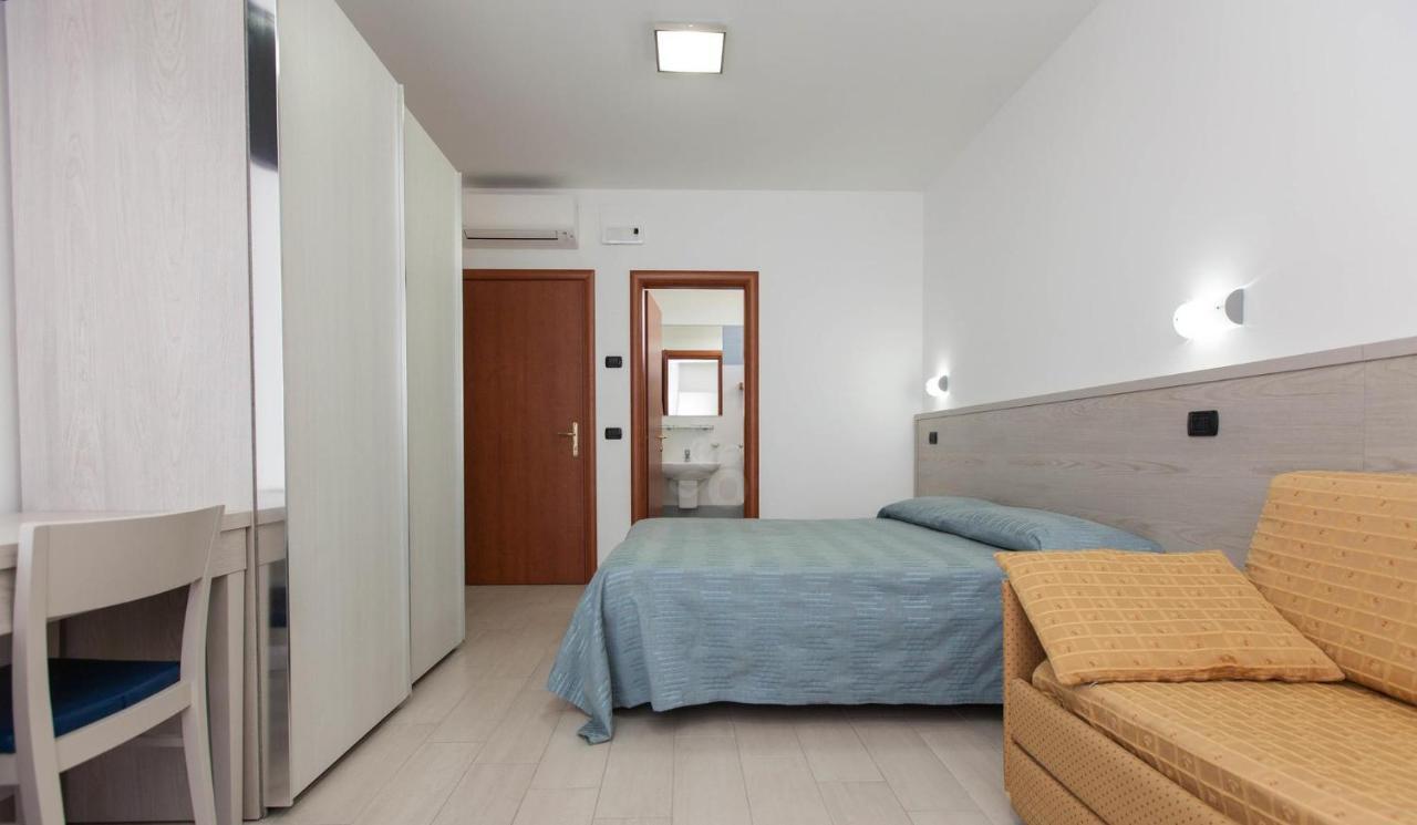 Residence Clipper Giulianova Εξωτερικό φωτογραφία